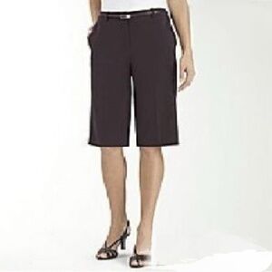 East 5th Black Classic Fit Bermuda Walking Dress Shorts Capri Pants Size 4 NWT